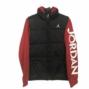 NIKE JORDAN Boys Youth Red and Black Youth L